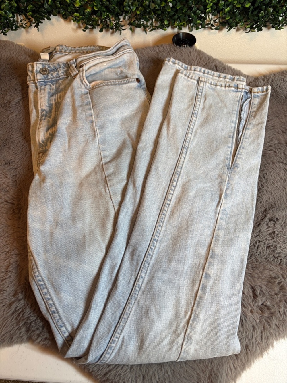 Abercrombie & Fitch Light Wash Skinny Jeans Size 8